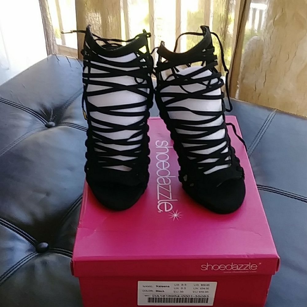 Dress shoes